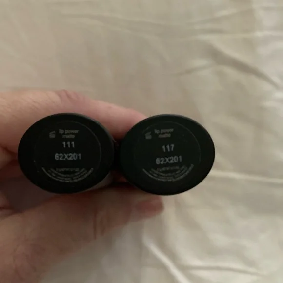 Giorgio Armani Red Cosmetic Bag with 2 lipgloss sticks - Picture 3 of 4